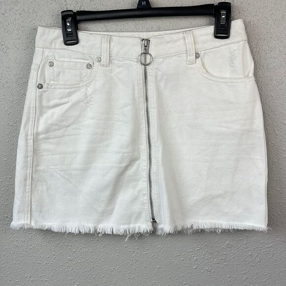 NWOT We The Free White Distressed Denim Skirt Size 25 and 30 - Picture 1 of 7